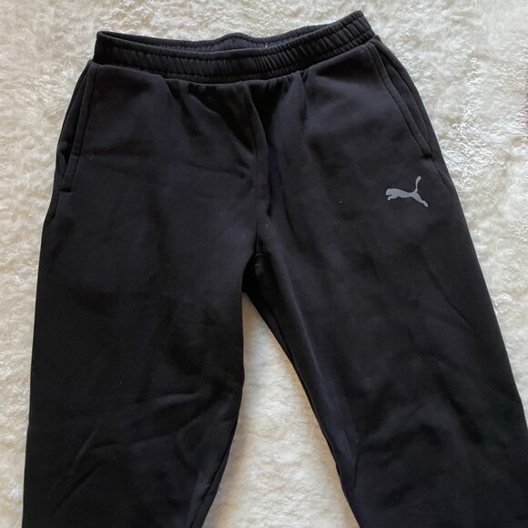 Men’s Puma jogger sweatpants, black, size Medium - Picture 2 of 4
